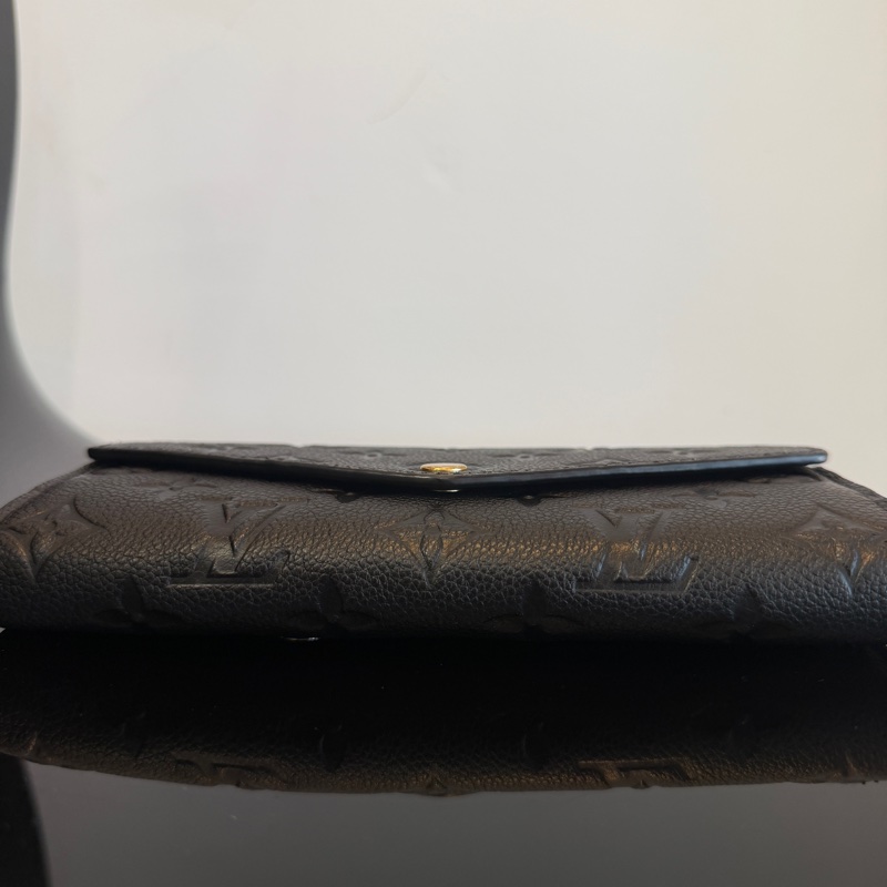 LV 黑牛皮壓紋Sarah長夾-4