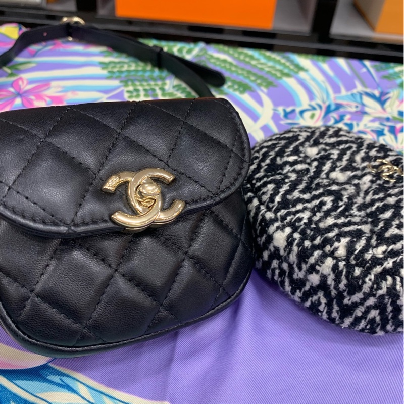 香奈兒/Chanel slg AP0743_B01676_N5317    羊皮革、斜紋軟呢與金色金屬 9.0 × 11 × 2.0  28開-3