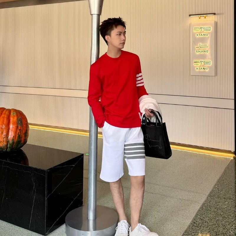 💎Han's house精品服飾💎Thom Browne TB 長T 2003創始年 限定 義大利製 男女共穿原價 15600-6