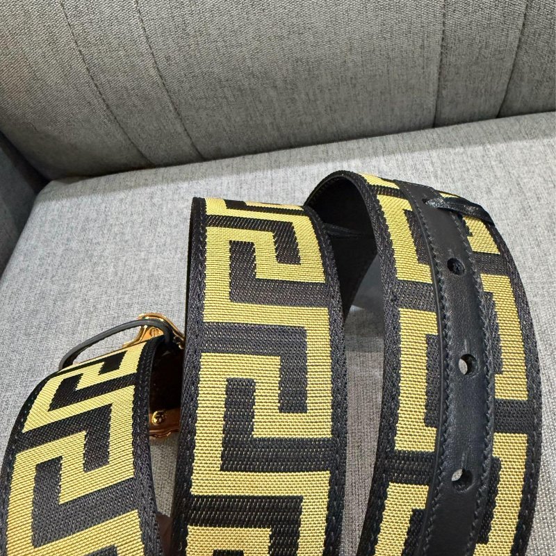 💎Han's housVERSACE 凡賽斯 女神頭 皮帶 寬4CM 義大利製 現貨 100/105原價14300-2
