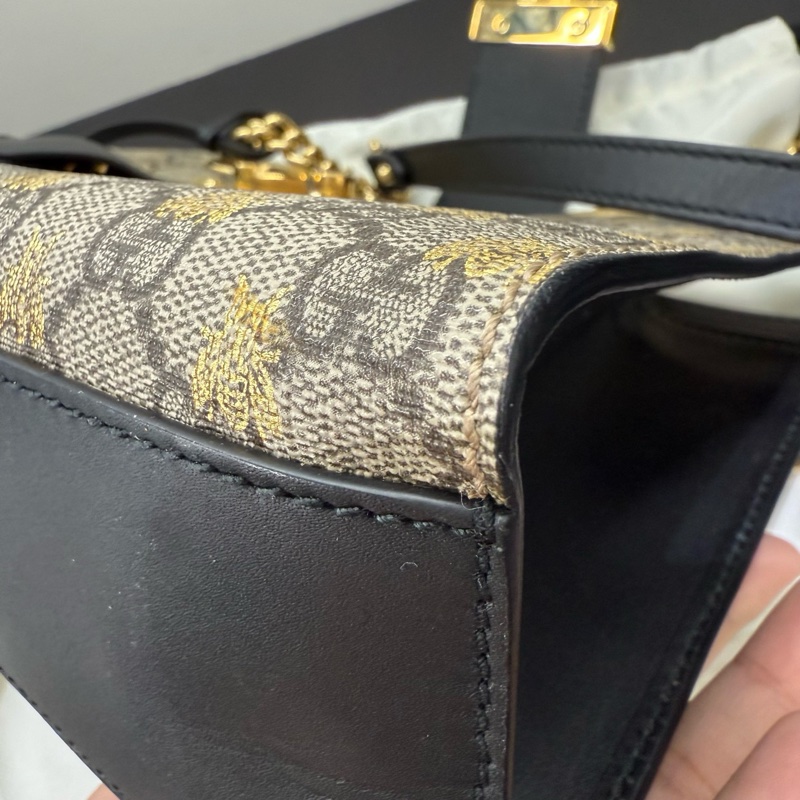 Gucci古馳 Padlock小蜜蜂鏈條包 經典老花燙金蜜蜂印花 黑標 尺寸26*17*10 附件：塵袋 鑰匙。-6