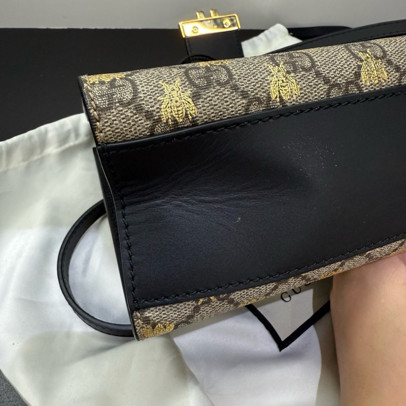 Gucci古馳 Padlock小蜜蜂鏈條包 經典老花燙金蜜蜂印花 黑標 尺寸26*17*10 附件：塵袋 鑰匙。-7
