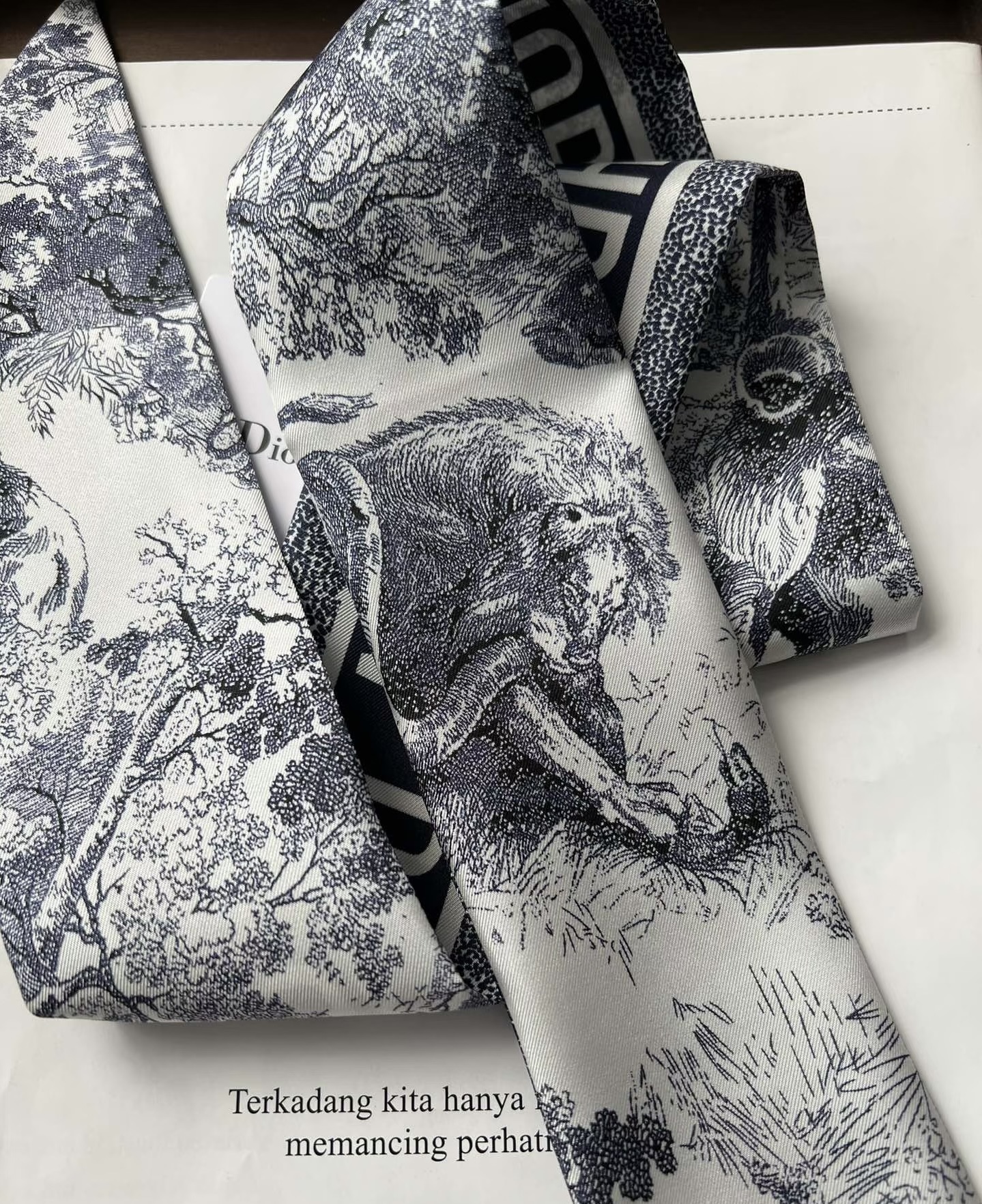 香緹國際精品 Dior 動物圖騰 絲巾 995-2