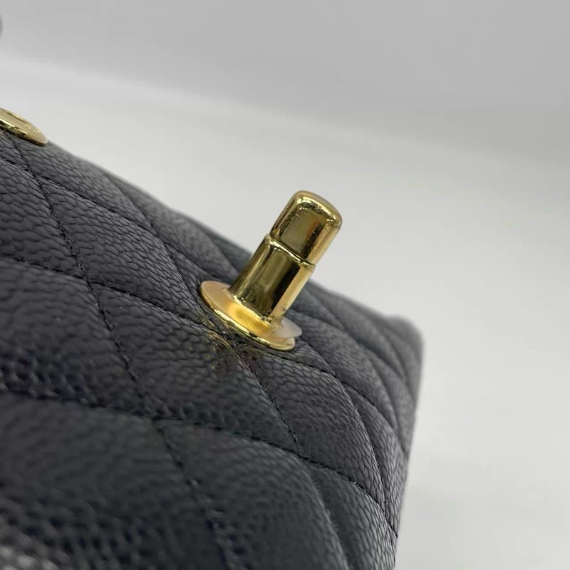 CHANEL CLASSIC FLAP MEDIUM-21