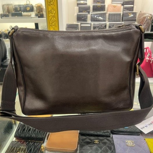 東區正精品㊣ LV M92990 UTAH 咖啡色猶他皮雙口袋拉鍊斜背包 RZ6425-11