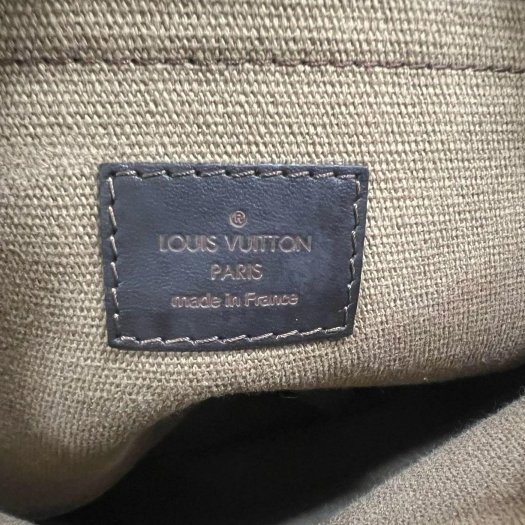 東區正精品㊣ LV M92990 UTAH 咖啡色猶他皮雙口袋拉鍊斜背包 RZ6425-14