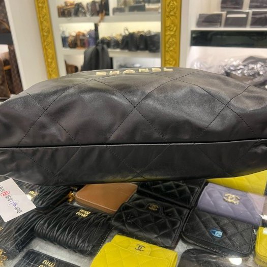 東區正精品㊣CHANEL 22 BAG AS3261 熊貓配色香奈兒黑色全皮米色字金幣金鍊肩背包購物袋包中款 RZ6426-8
