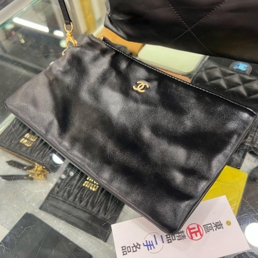 東區正精品㊣CHANEL 22 BAG AS3261 熊貓配色香奈兒黑色全皮米色字金幣金鍊肩背包購物袋包中款 RZ6426-11