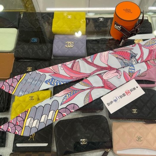 東區正精品㊣ HERMES Twilly 愛馬仕淡藍粉色花卉小鳥圖騰絲巾RZ6427-0