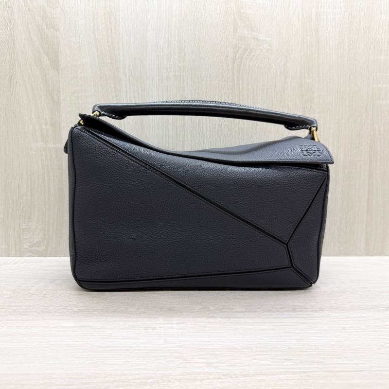 LOEWE新色✨藍黑色手把牛皮中號Puzzle肩背包-1