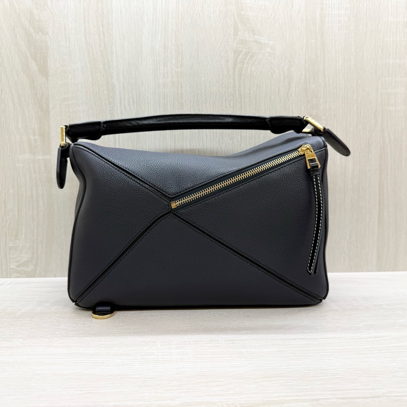 LOEWE新色✨藍黑色手把牛皮中號Puzzle肩背包-2