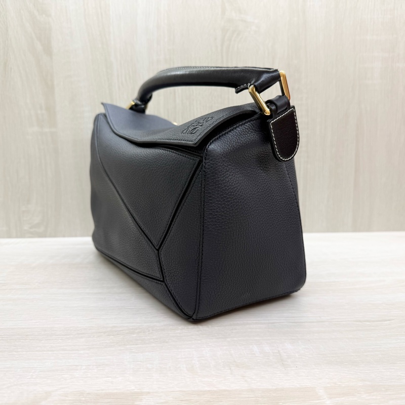 LOEWE新色✨藍黑色手把牛皮中號Puzzle肩背包-3