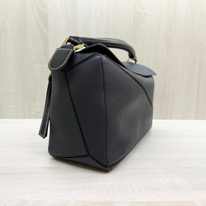 LOEWE新色✨藍黑色手把牛皮中號Puzzle肩背包-4