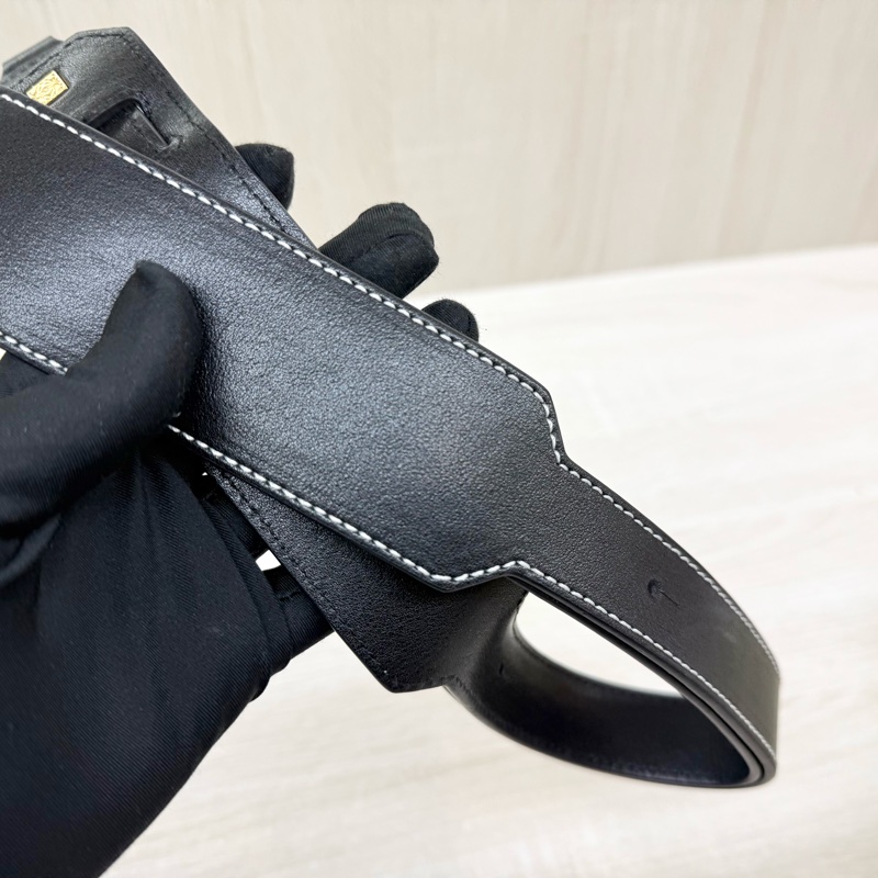 LOEWE新色✨藍黑色手把牛皮中號Puzzle肩背包-17