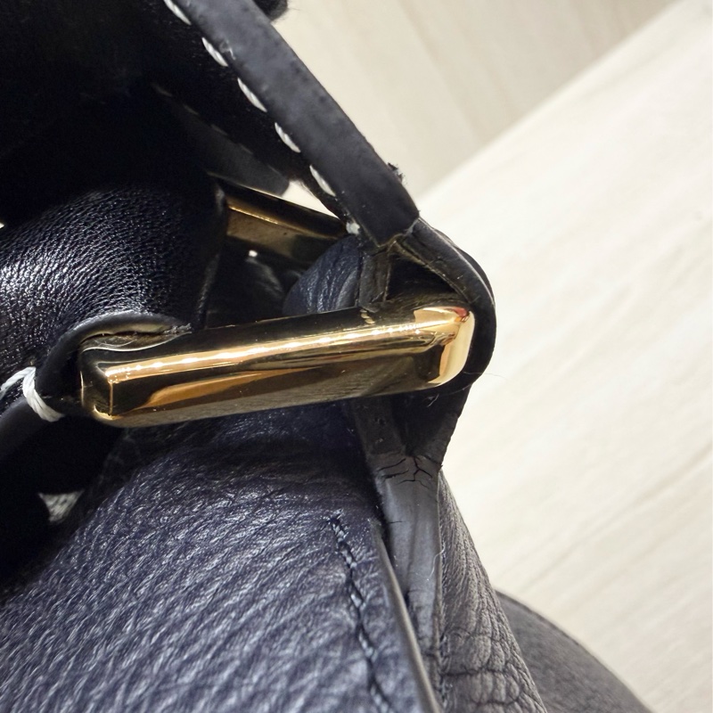 LOEWE新色✨藍黑色手把牛皮中號Puzzle肩背包-21