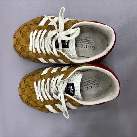 GUCCI古馳 × adidas originals GG Monogram 滿印德訓鞋 米棕 42碼