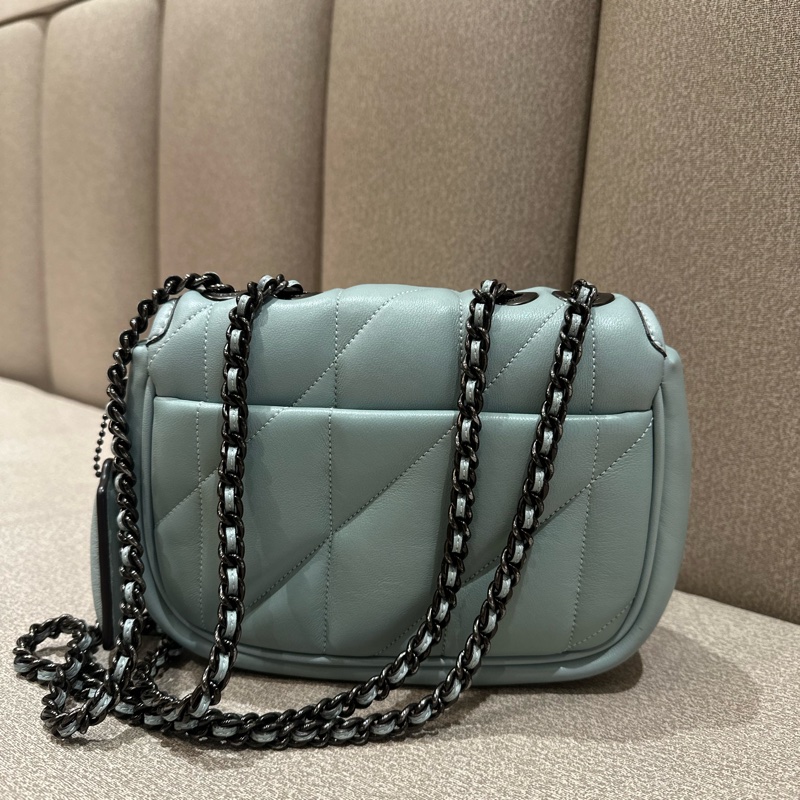 Coach 枕頭包 寶寶嫩藍 madison pillow-1