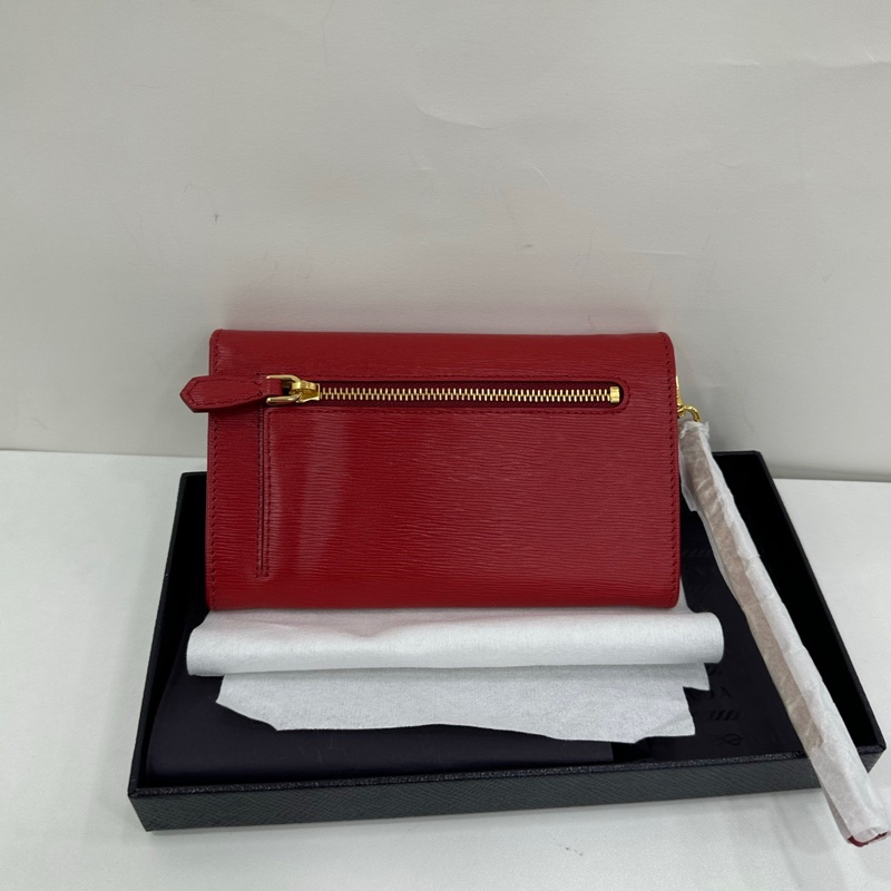 Prada 紅色長版皮夾手拿包 全新-1