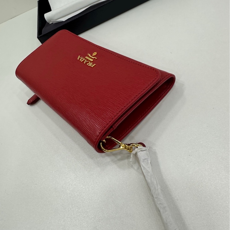 Prada 紅色長版皮夾手拿包 全新-2