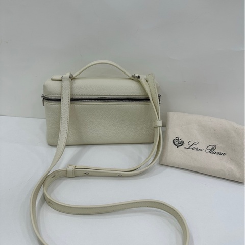 Loro Piana ExtraPocket LP白銀飯盒包 L19 拉鍊開合 粒面小牛皮 單肩手提包