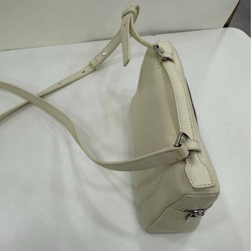 Loro Piana ExtraPocket LP白銀飯盒包 L19 拉鍊開合 粒面小牛皮 單肩手提包-7