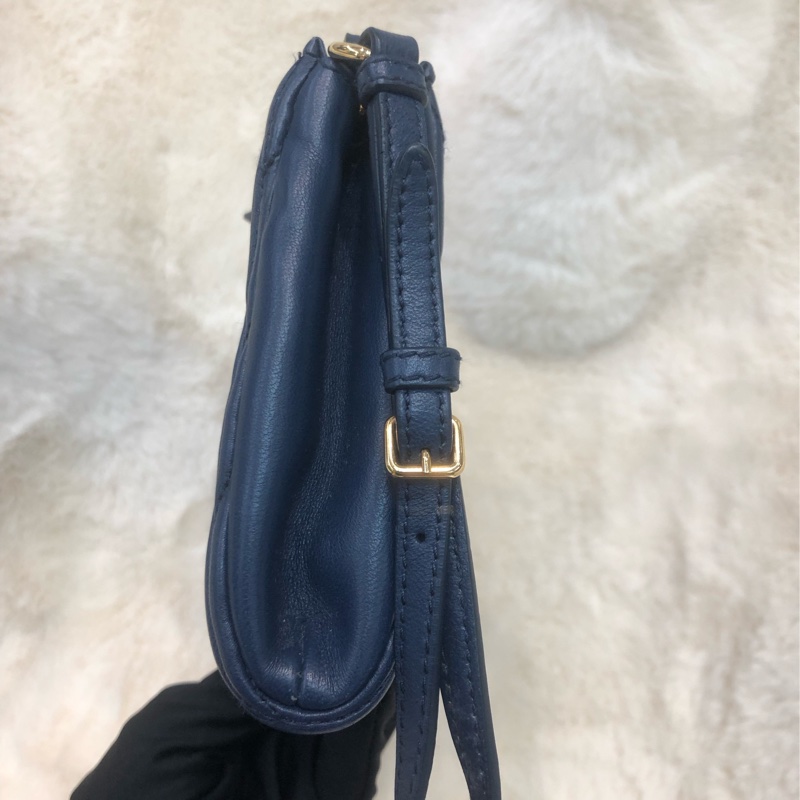 Miu Miu 藍色皺皮手拿包 XC299-2