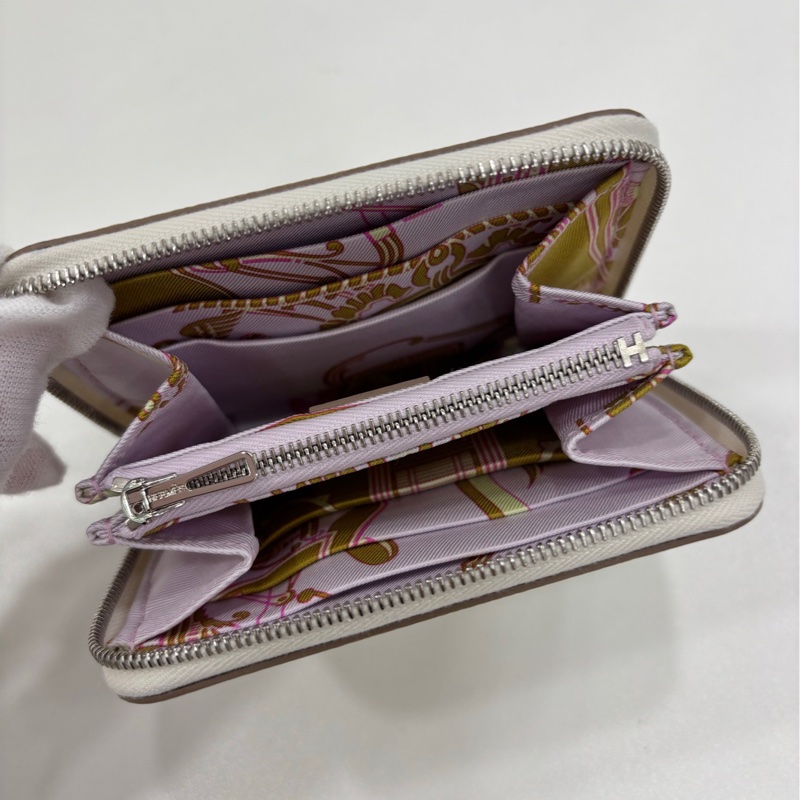 Hermes 奶油白silk in短版皮夾 E皮 尺寸11*1.5*9 塵袋在 B刻-5