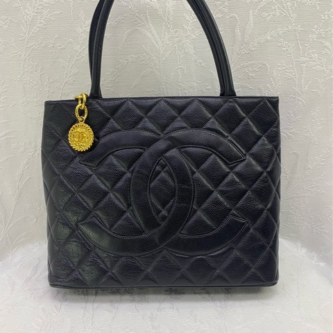 Chanel Matelasse Caviar Skin 托特包