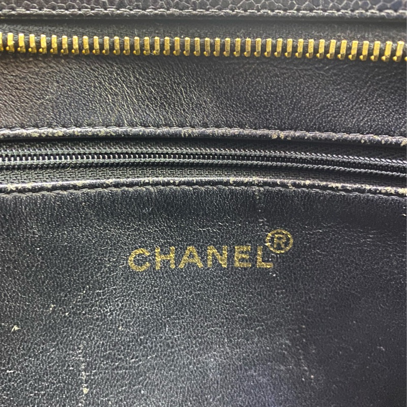 Chanel Matelasse Caviar Skin 托特包-5