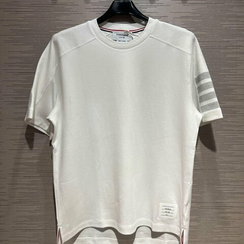 💎Han's house精品服飾💎 Thom Browne TB 4槓 短 T 日本製 現貨4原價 14600