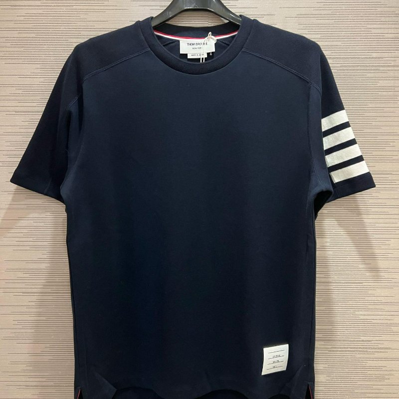 💎Han's house精品服飾💎 Thom Browne TB 4槓 短 T 日本製 原價 14600-1