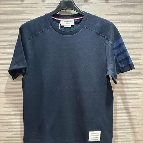 💎Han's house精品服飾💎 Thom Browne TB 4槓 短 T 日本製 原價 14600