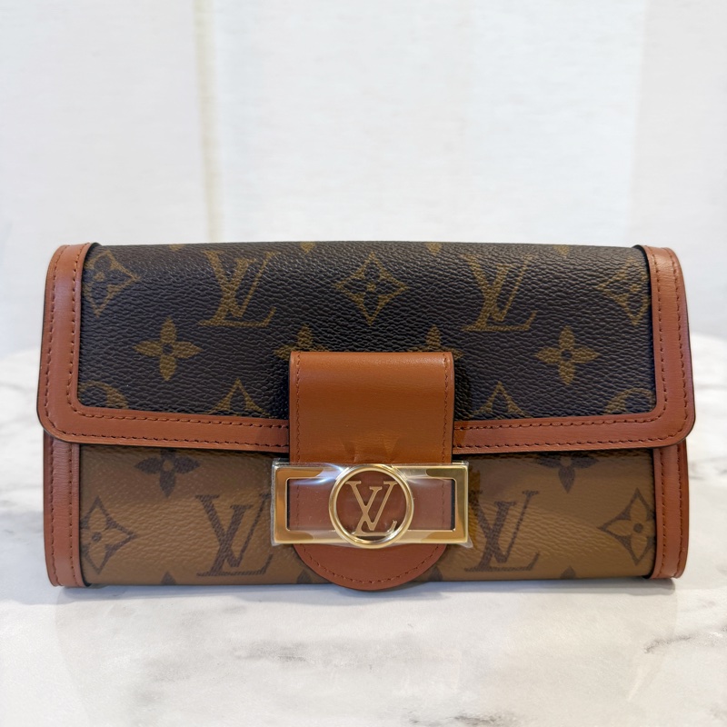 LV 雙色原花Dauphine金釦下蓋長夾-0