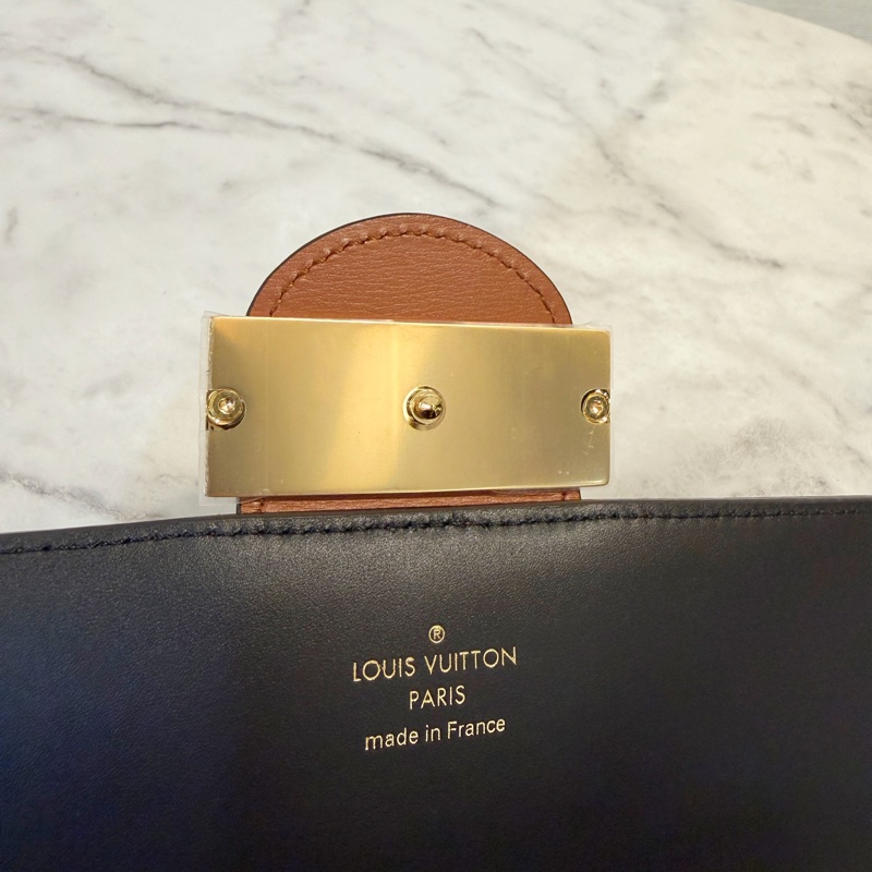 LV 雙色原花Dauphine金釦下蓋長夾-11