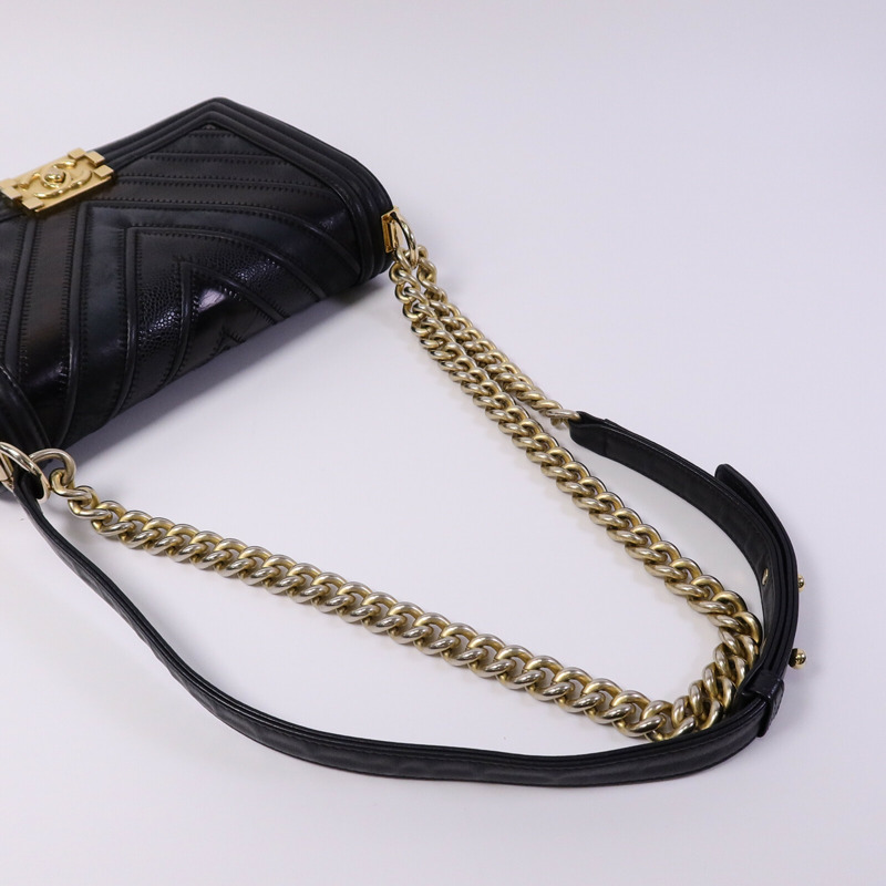 CHANEL 牛皮皮革Boy 25鏈帶肩背袋-8