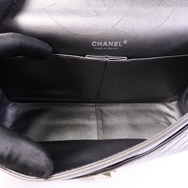 CHANEL 牛皮皮革2.55 Maxi鏈帶肩背袋-4