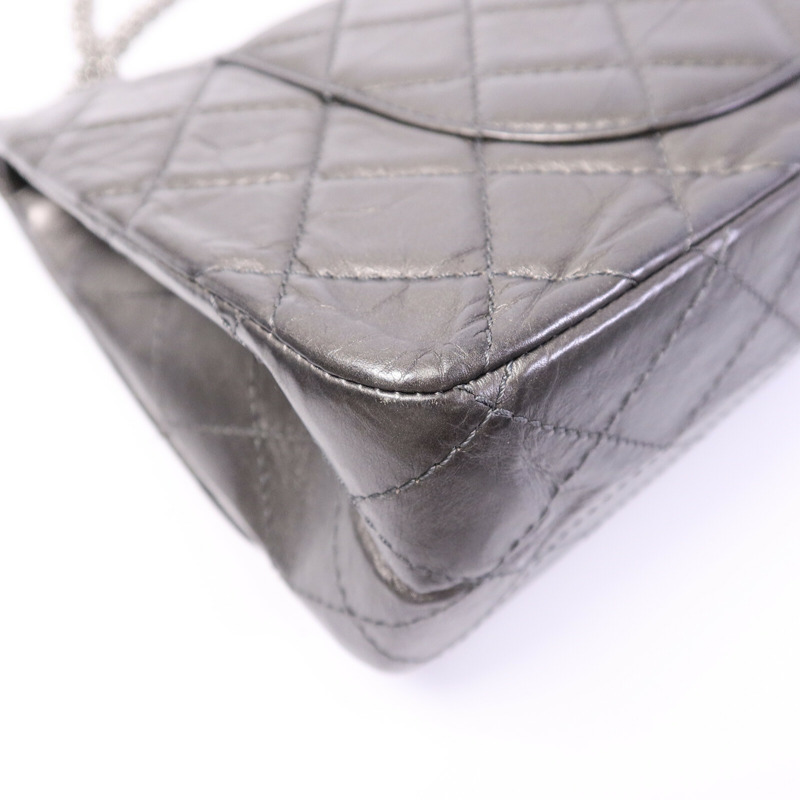 CHANEL 牛皮皮革2.55 Maxi鏈帶肩背袋-12