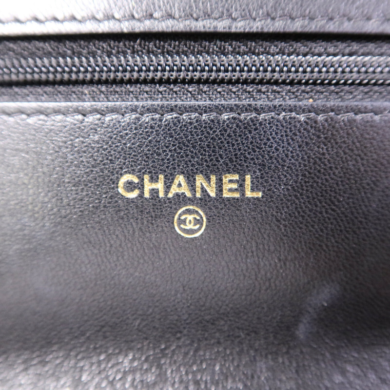 CHANEL 羊皮皮革Chanel 19 WOC鏈帶手挽肩背兩用袋-5