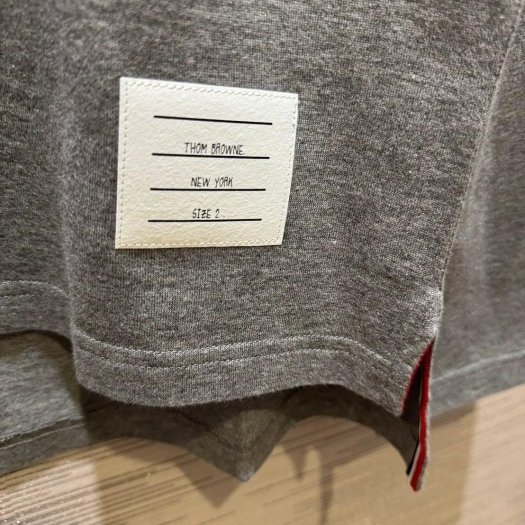 💎Han's house精品服飾💎Thom Browne TB 4槓 長T 2003創始年 限定 義大利製 男女共穿 現2/3原價 15600-2