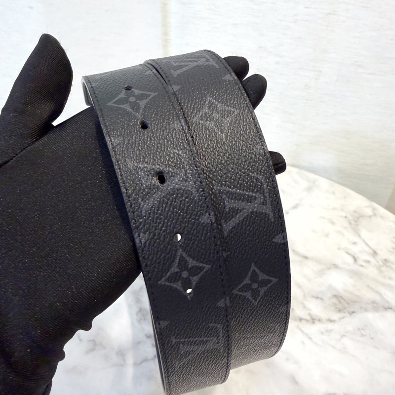 LV 黑灰原花黑牛皮銀釦雙面用皮帶-8