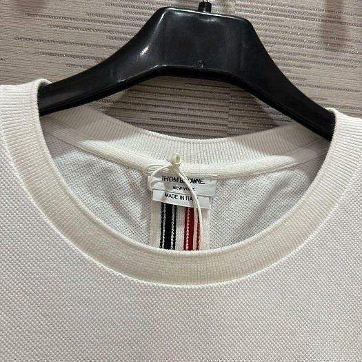💎Han's house精品服飾💎Thom Browne 短 T 網眼布料 男女共穿 現貨 1原價14300-2