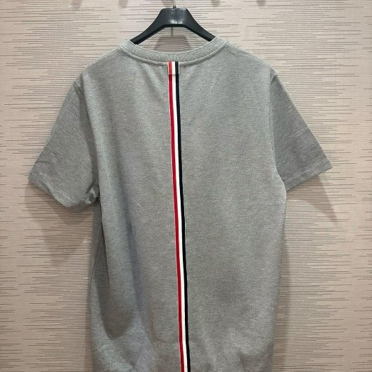 💎Han's house精品服飾💎Thom Browne 短 T 網眼布料 男女共穿 原價14300-0