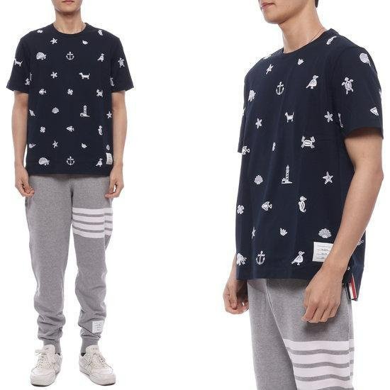 💎Han's house精品服飾💎Thom Browne TB 滿版 刺繡 短 T 日本製 男女共穿 現貨1原價27400-8