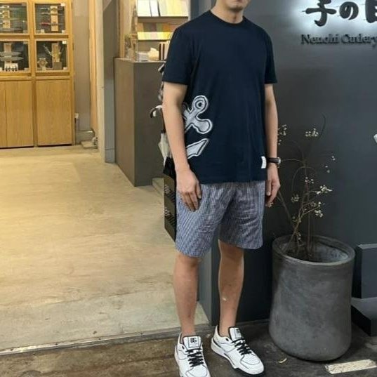 💎Han's house精品服飾💎Thom Browne TB 短 T 義大利製 男女共穿 現貨1 原價 23200-6