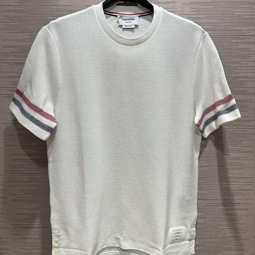 💎Han's house精品服飾💎Thom Browne TB 短 T 現貨 2原價 20100-1