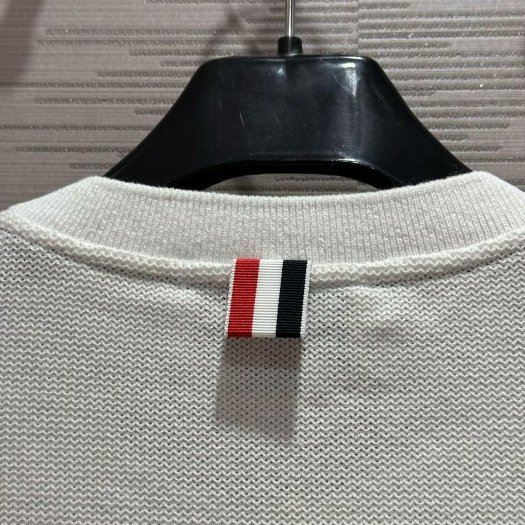 💎Han's house精品服飾💎Thom Browne TB 短 T 現貨 2原價 20100-6