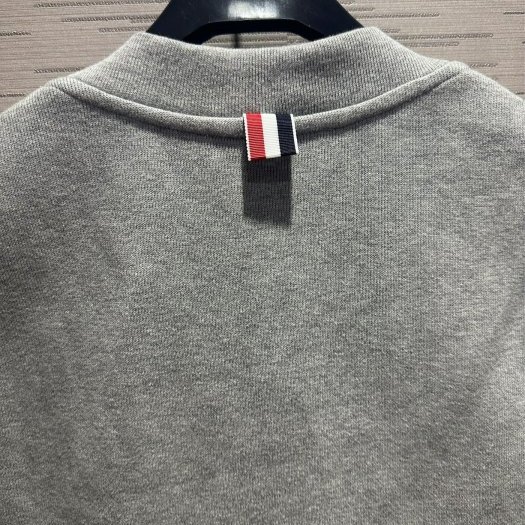 💎Han's house精品服飾💎Thom Browne TB 棉質 針織 背心 毛衣  現貨1/5-3