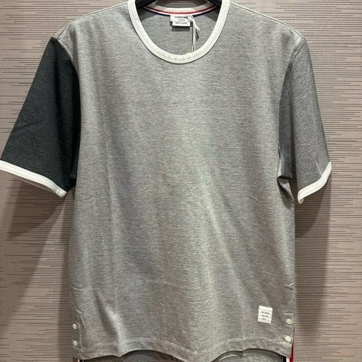 💎Han's house精品服飾💎Thom Browne TB 拼色 短 T 日本製 男女共穿 現貨1 原價 13900-0