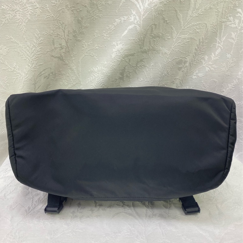Prada re- nylon 郵差側背袋-2