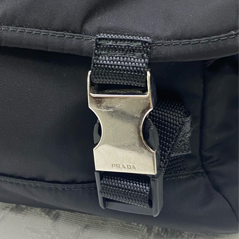Prada re- nylon 郵差側背袋-5
